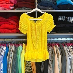 BCX yellow elasticized short sleeve scoop neck blouse size XS